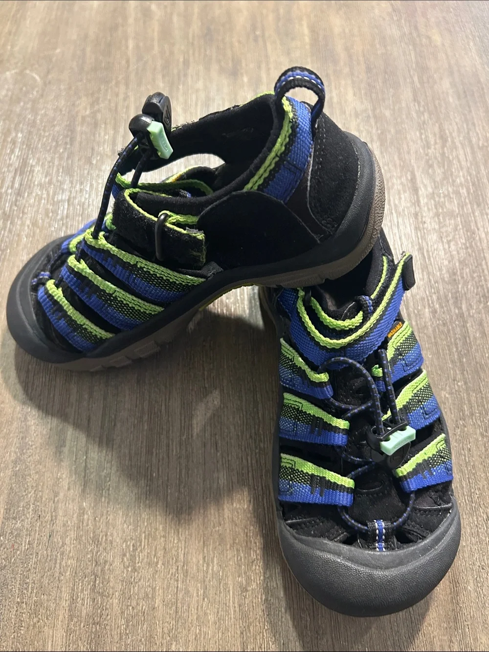 KEEN Newport H2 Sandals Size J1. Blue Green Bump Toe Hike Waterproof, Semi New.